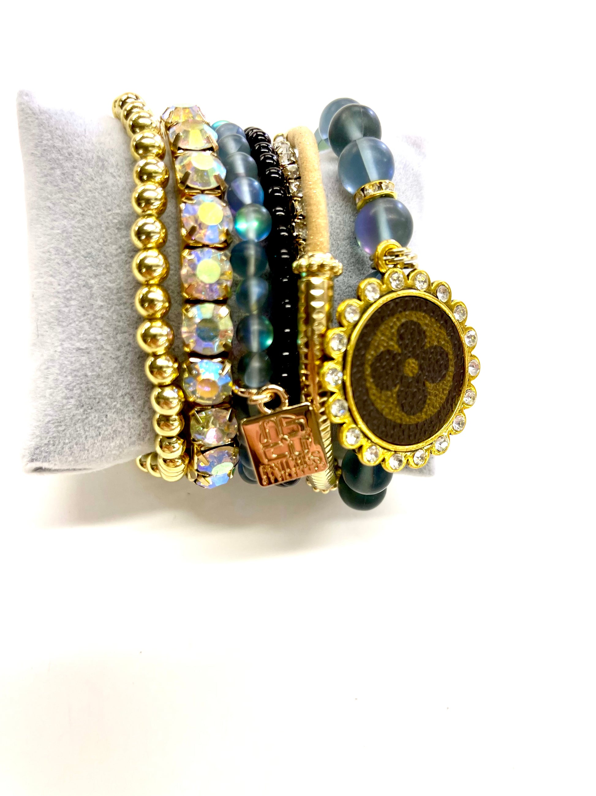 Mermaid- Stacked Bracelet set- gold clear - Patches Of Upcycling