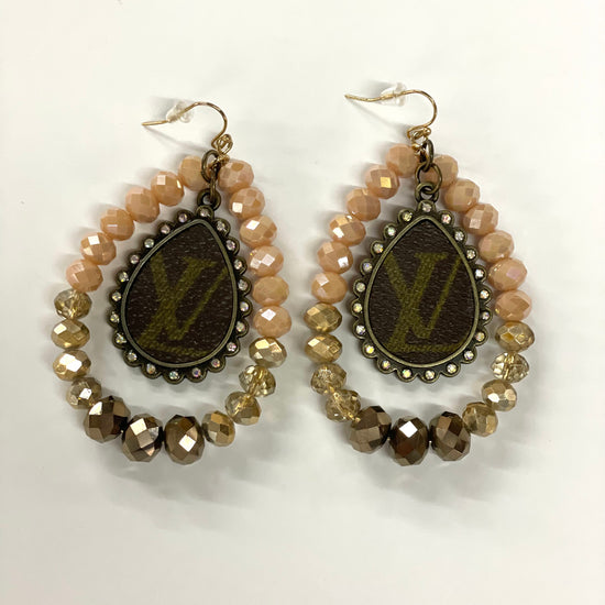 Beaded pink & brown teardrop with LV - Patches Of Upcycling
