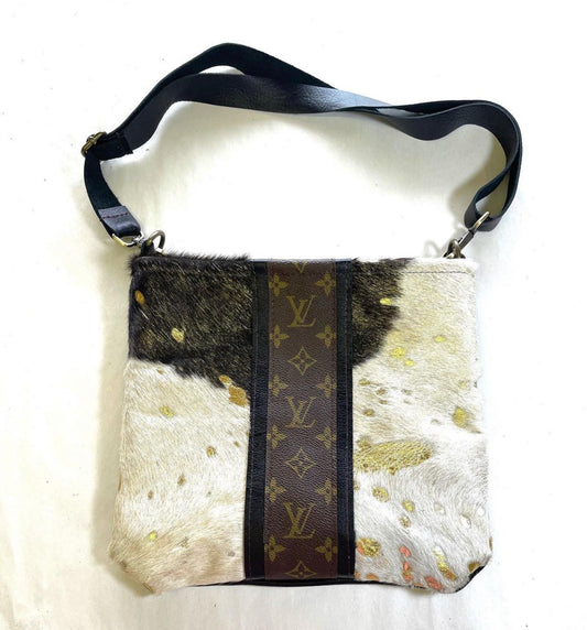 Medium Crossbody, Natural HOH Acid Gold Black Strip - Patches Of Upcycling