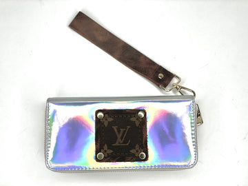 Metallic silver double wristlet wallet (brown patch, gold hardware) - Patches Of Upcycling
