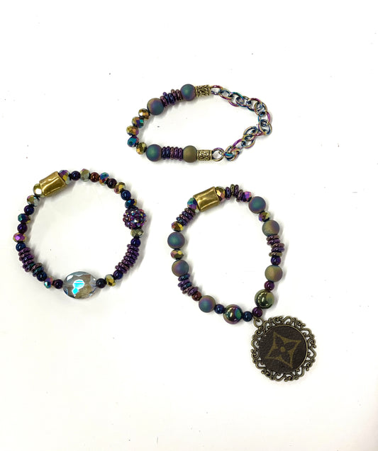 Hand beaded bracelet set iridescent beads with antique scroll pendant - Patches Of Upcycling