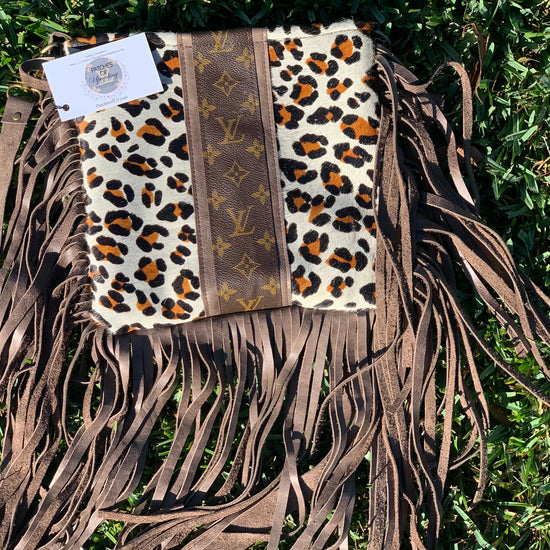 Medium Crossbody Leopard Strip of Brown - Patches Of Upcycling