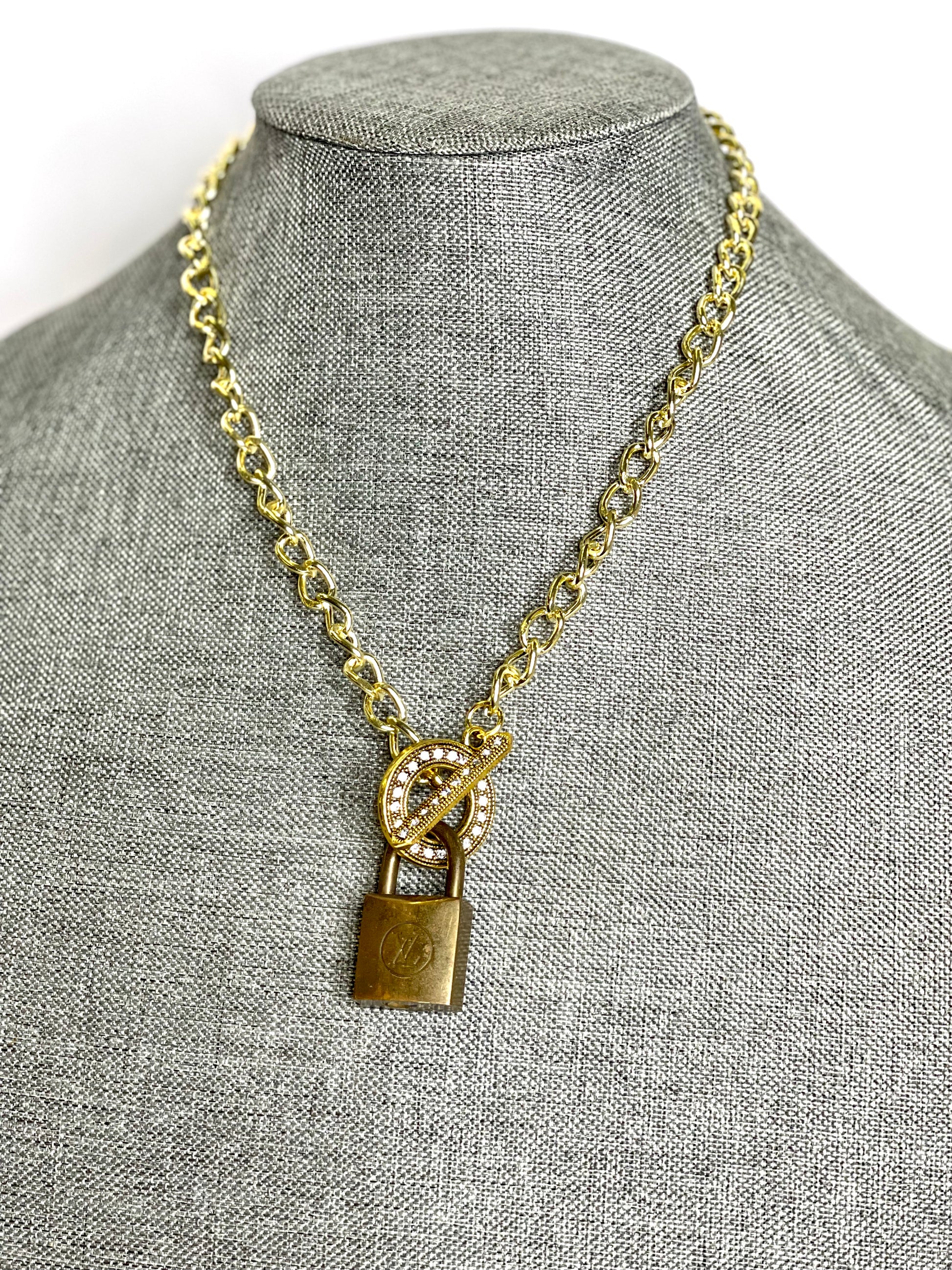 Lock & Chain necklace in gold toggle Clear Rhinestone - Patches Of Upcycling