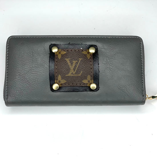 Single Wallet Dark grey (black patch, gold hardware) - Patches Of Upcycling