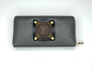 Single Wallet Dark grey (black patch, gold hardware) - Patches Of Upcycling