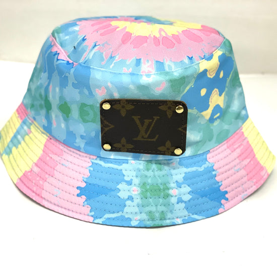 Bucket Hat in Tye Dye - Patches Of Upcycling