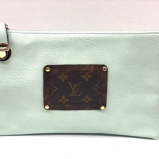 Rylie in mint Crossbody - Patches Of Upcycling