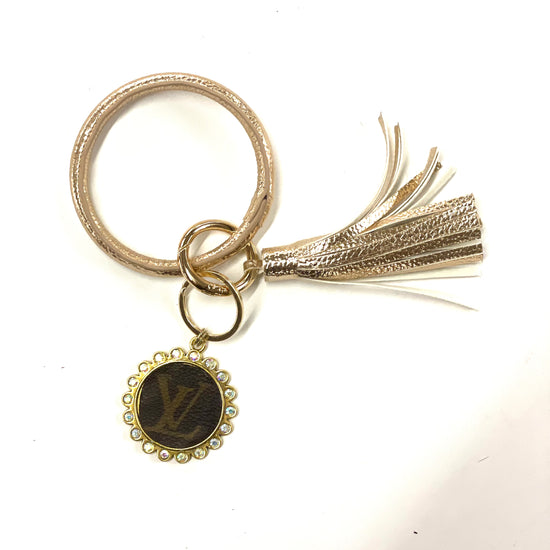 O Ring Keychain in gold - Patches Of Upcycling