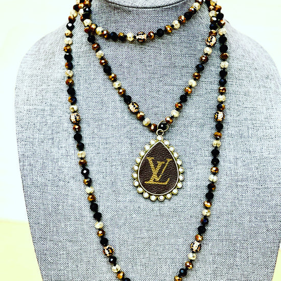 Leopard bead necklace with large teardrop pendant - Patches Of Upcycling