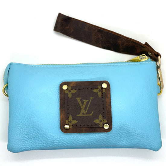 Jill in baby blue (brown patch) with leather strap - Patches Of Upcycling