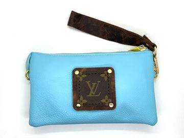 Jill in baby blue (brown patch) with leather strap - Patches Of Upcycling