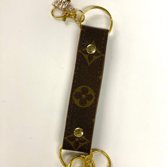 Retail Double ended keyfob/keychain flourish (gold) - Patches Of Upcycling