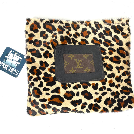 Medium Crossbody leopard- In black with Patch - Patches Of Upcycling