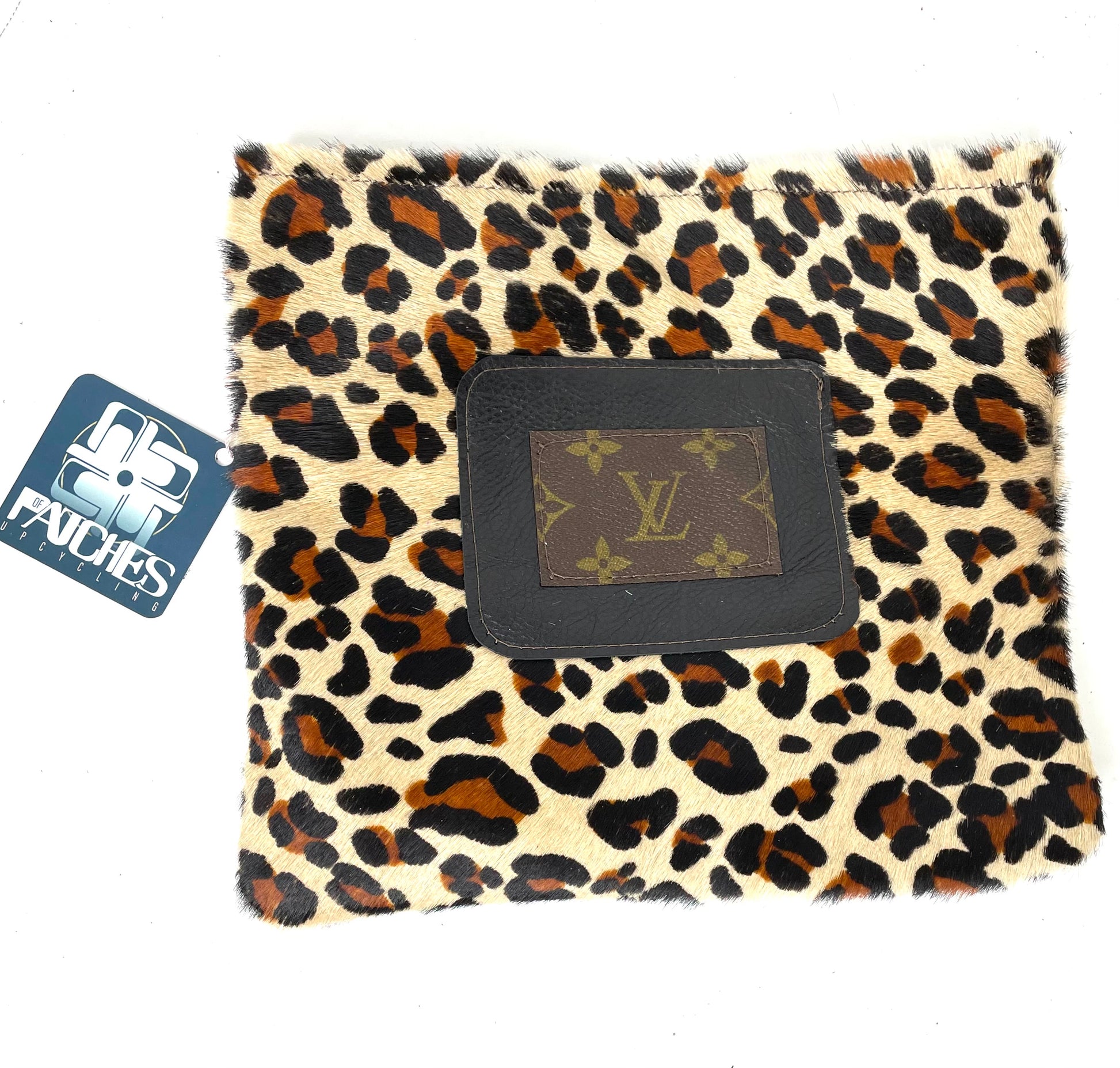 Medium Crossbody leopard- In black with Patch - Patches Of Upcycling