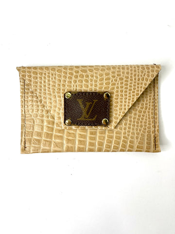 Cream- Embossed Crocodile - Large Card Holder - Patches Of Upcycling
