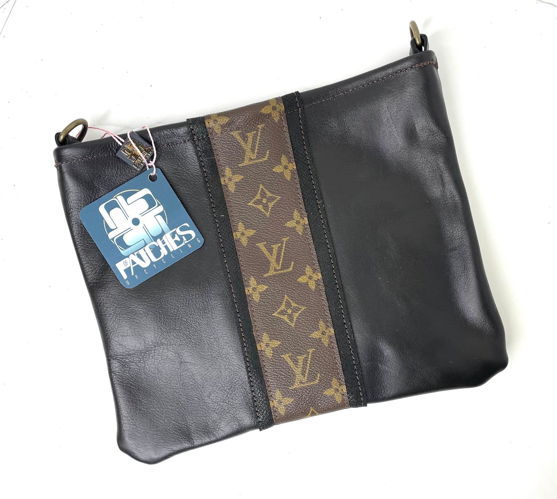 Medium Crossbody black in black shine strip - Patches Of Upcycling