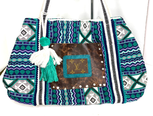 Boho Tote/Crossbody in Blue with Zipper pocket - Patches Of Upcycling
