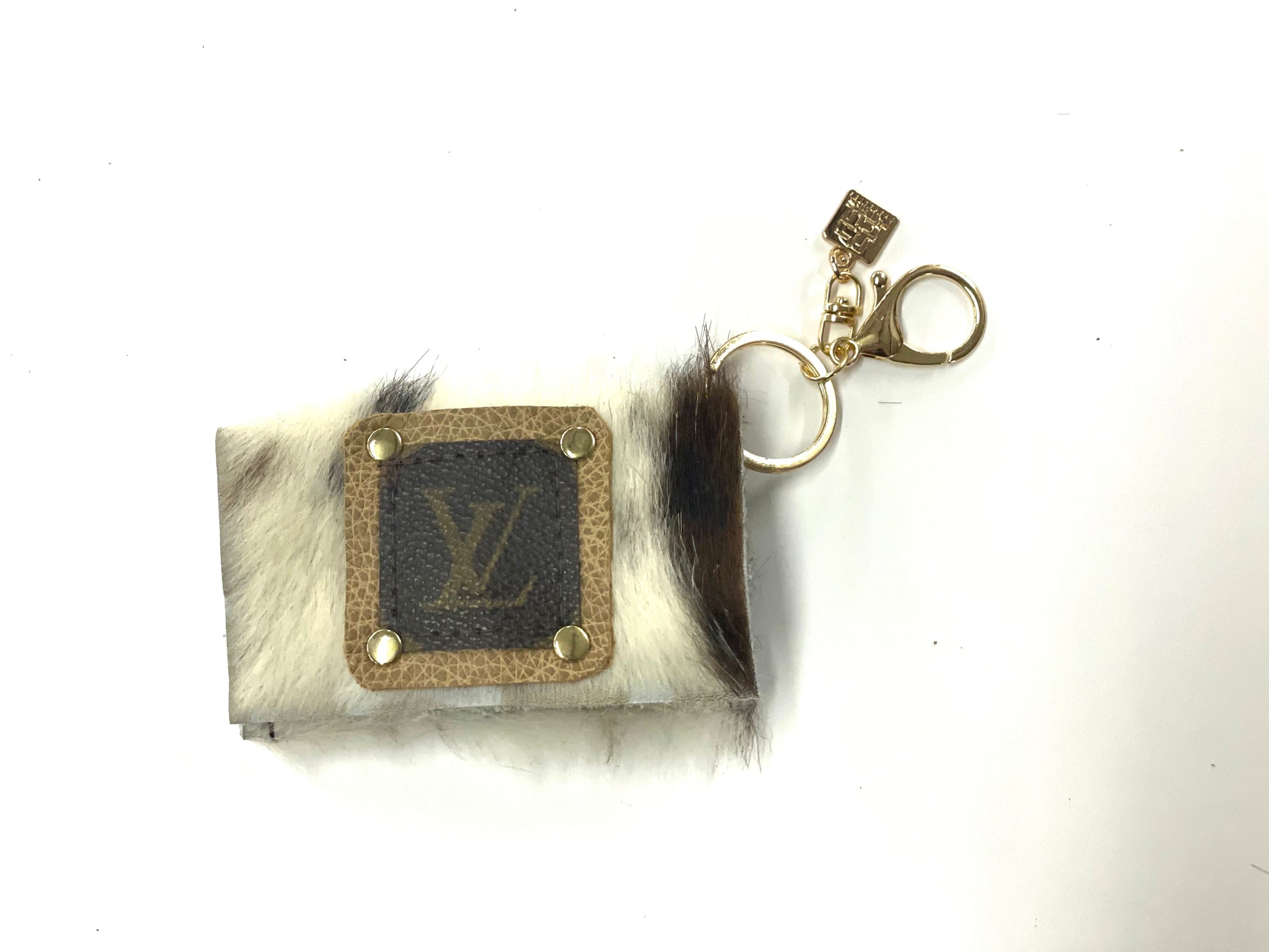 Cardholder in Kelsey with LV patch - Patches Of Upcycling