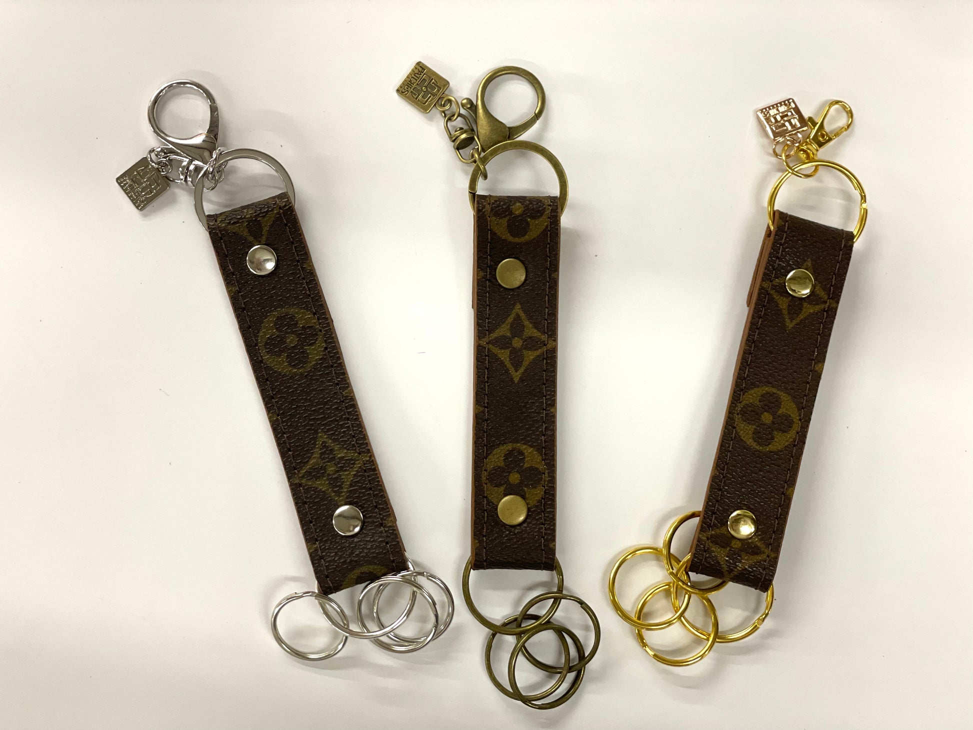 Double ended keyfob/keychain flourish (gold) - Patches Of Upcycling
