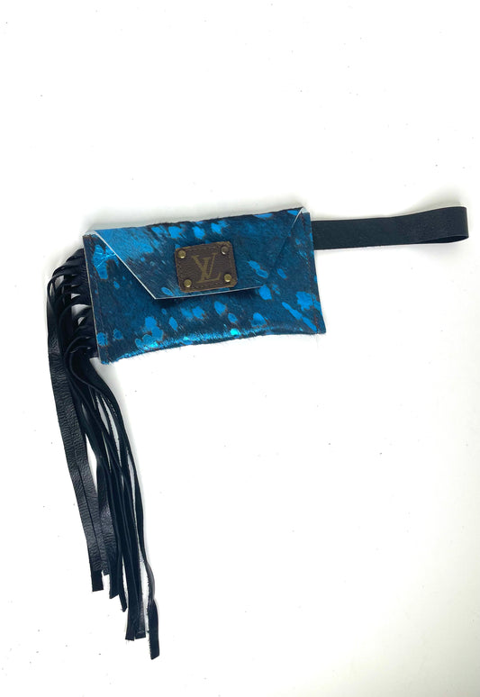 Petite Snap Wristlet with fringe in blue acid wash - Patches Of Upcycling
