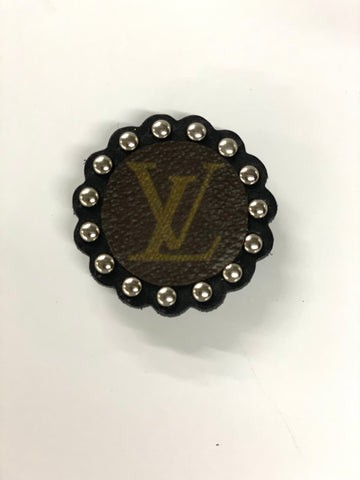 LV phone grip (leather) - Patches Of Upcycling