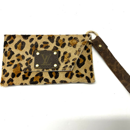 Leopard Petite Snap Wristlet - Patches Of Upcycling