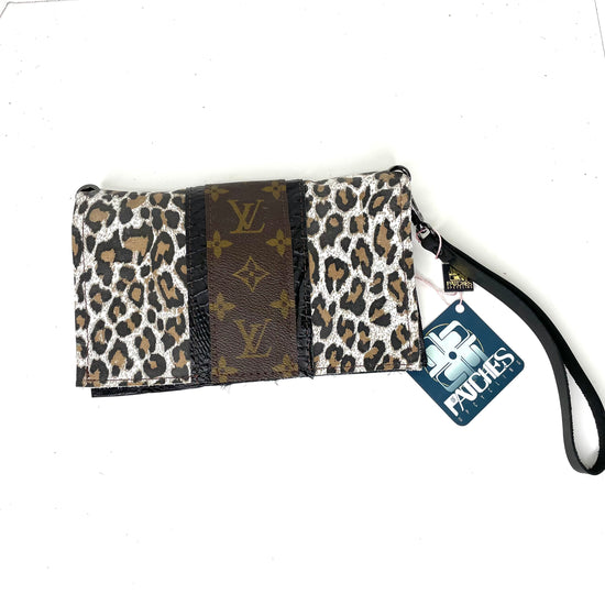 Small Crossbody (with LV Strip) Smooth leopard - Patches Of Upcycling