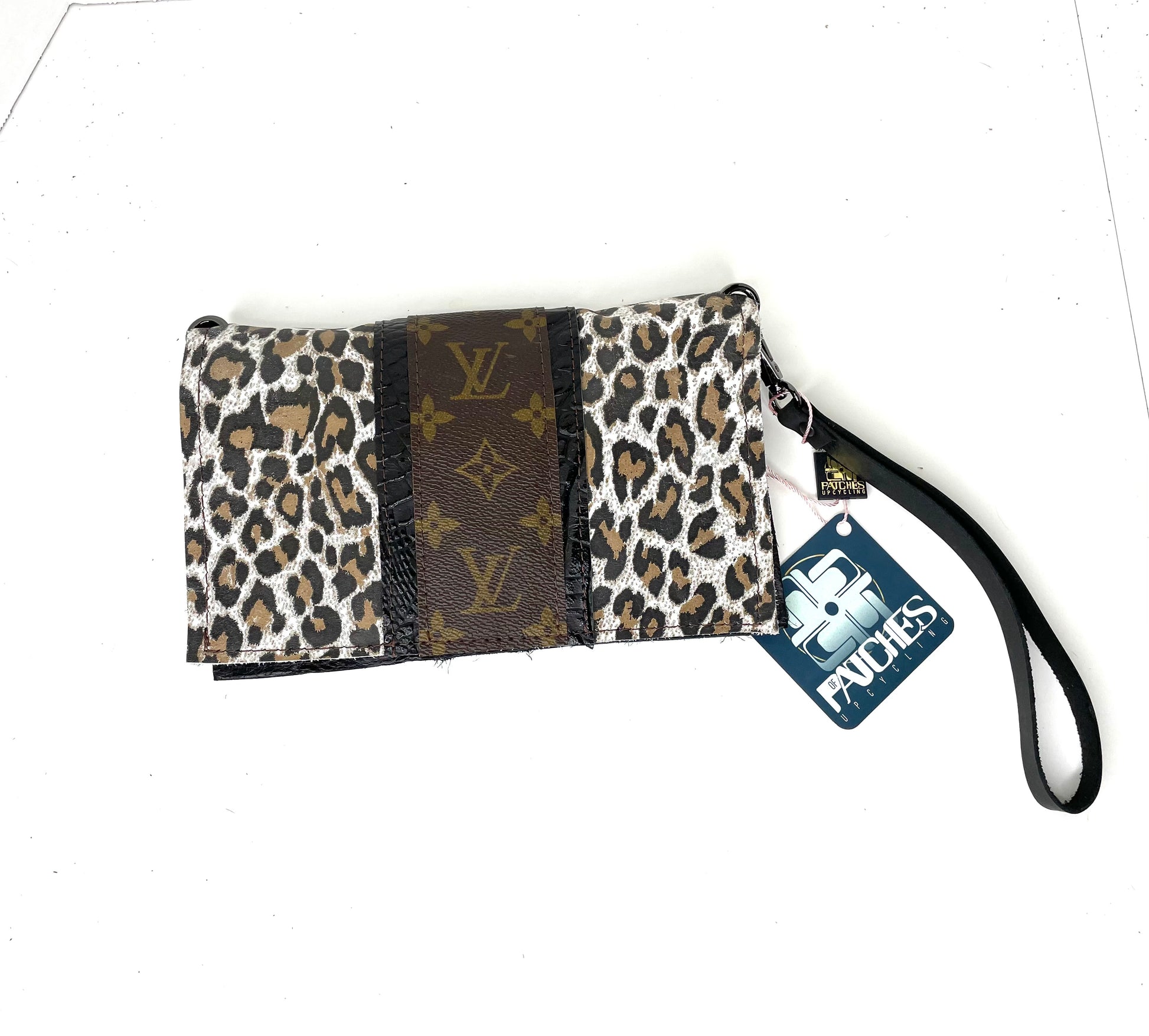 Small Crossbody (with LV Strip) Smooth leopard - Patches Of Upcycling