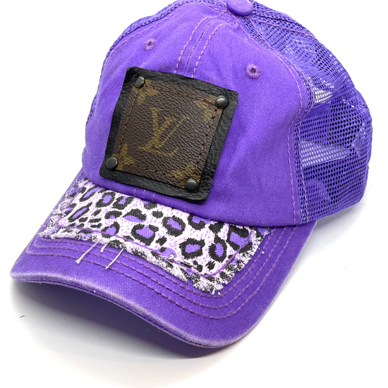 M5 - Lisa - purple leopard hat Black/black - Patches Of Upcycling