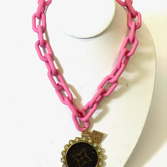 Chain necklace pink - Patches Of Upcycling