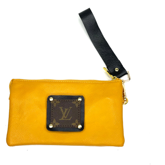 Jill in dandelion yellow (black patch) with leather strap - Patches Of Upcycling