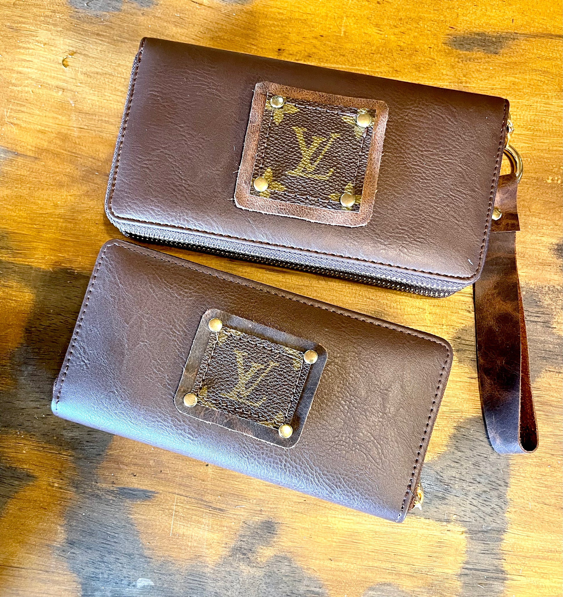 Brwon Wallet Double Wristlet Wallet Brown (brown patch, gold hardware)