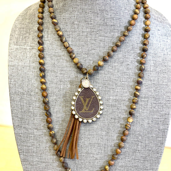 Louis Matte necklace with large teardrop pendant - Patches Of Upcycling