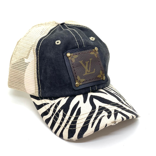 S1 - Black trucker with zebra bill. Cream meshing Black/Antique - Patches Of Upcycling