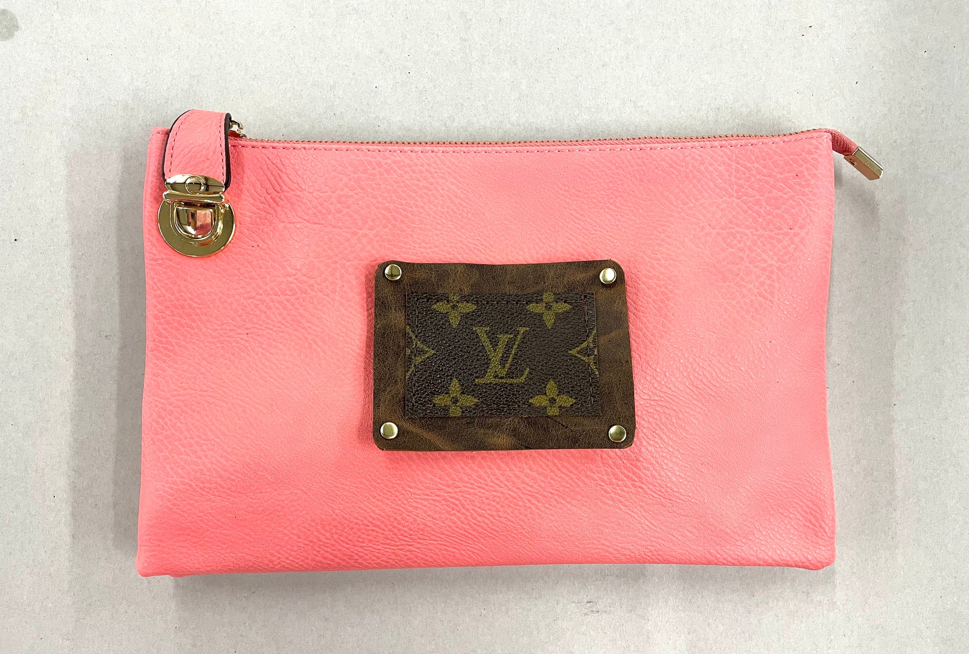 Rylie in coral Crossbody - Patches Of Upcycling