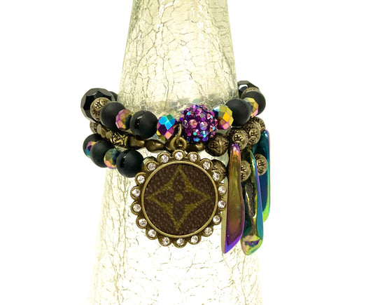 Hand beaded bracelet set black, antique, iridescent beads with antique pendant - Patches Of Upcycling