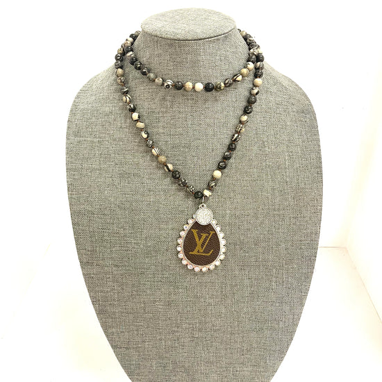 Stone- Oreo necklace with large silver teardrop pendant - Patches Of Upcycling
