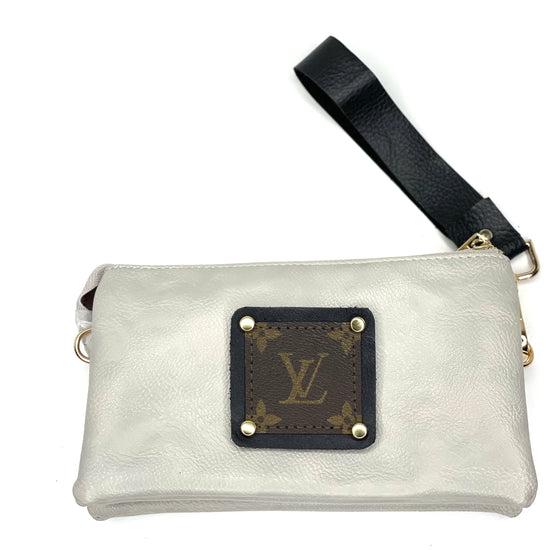 Jill in light grey (black patch) with leather strap - Patches Of Upcycling