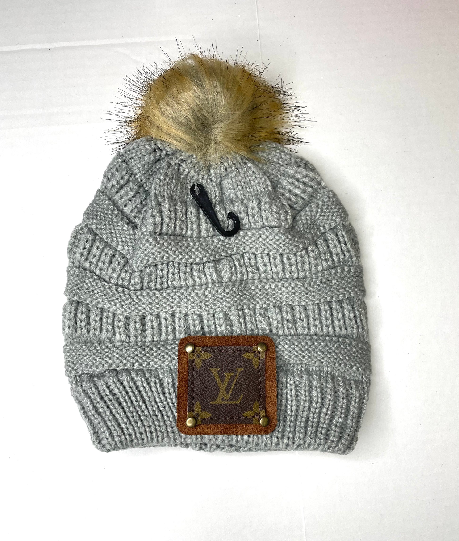 Beanie with LV patch and antique hardware in grey – Patches Of Upcycling