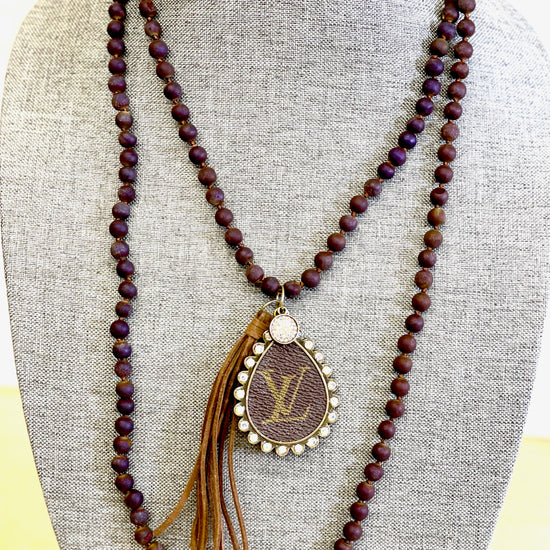 Stone- Dark purple necklace with large teardrop pendant - Patches Of Upcycling