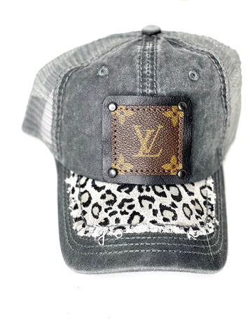 M8 - Black leopard Hat Black/Black - Patches Of Upcycling