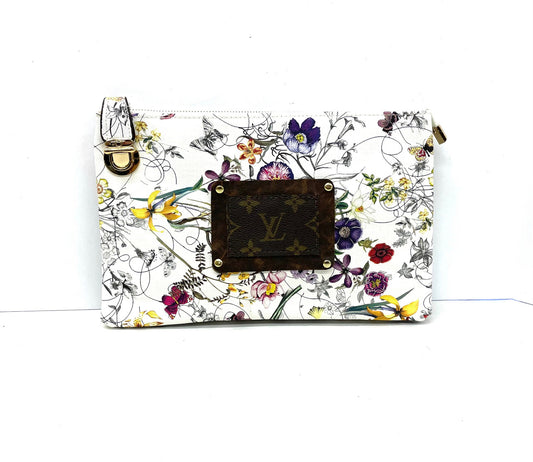 Rylie in floral Crossbody - Patches Of Upcycling