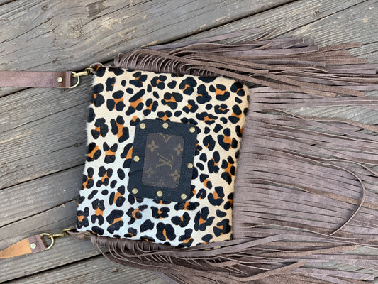 Medium Crossbody in Leopard - Patch in Black with Hardware - Patches Of Upcycling