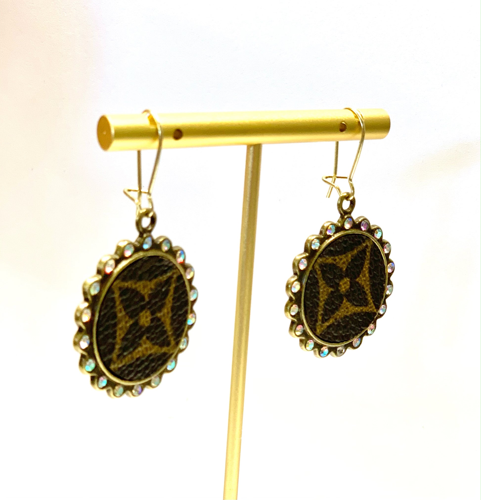 Flourish earrings - Patches Of Upcycling